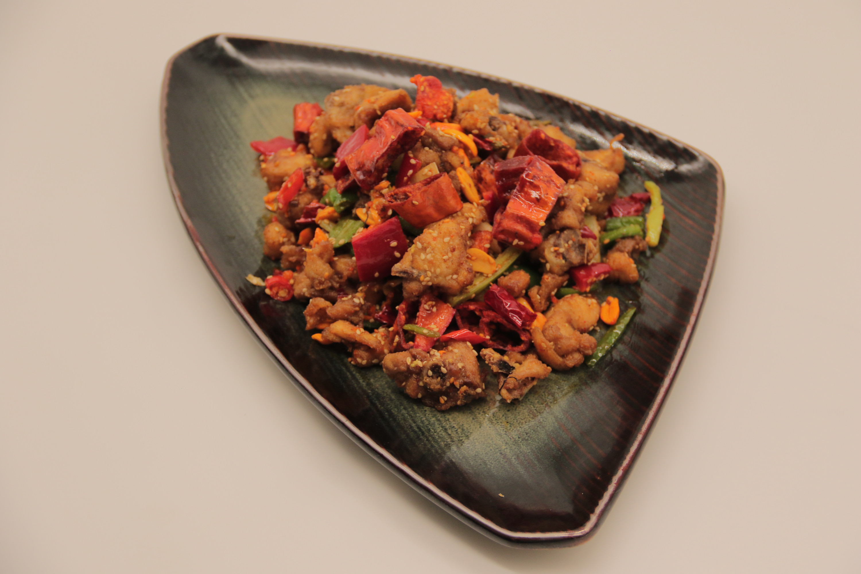 Острая курица по сычуаньский 干煸仔鸡