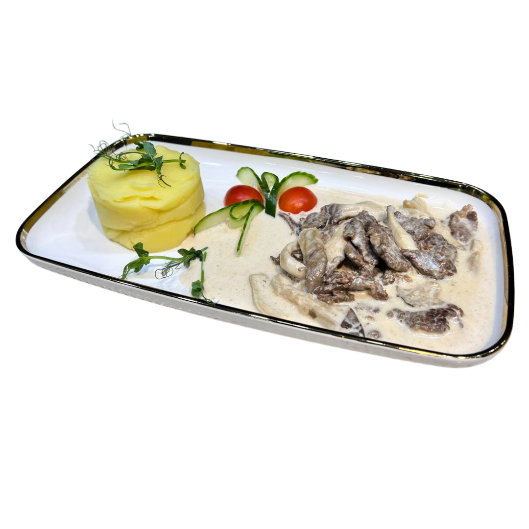 Бефстроганов с гарниром 俄式牛柳配土豆泥