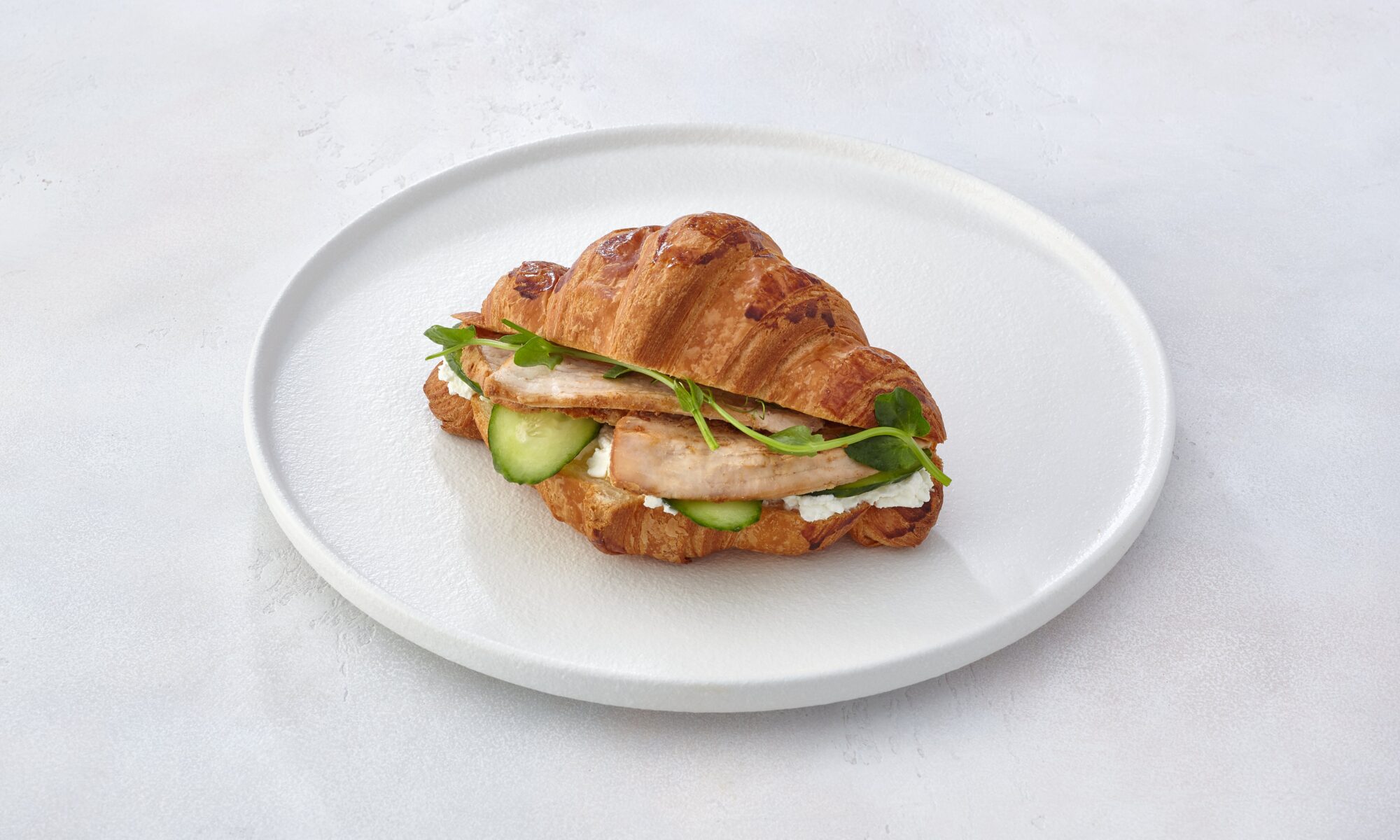 Круассан с курицей